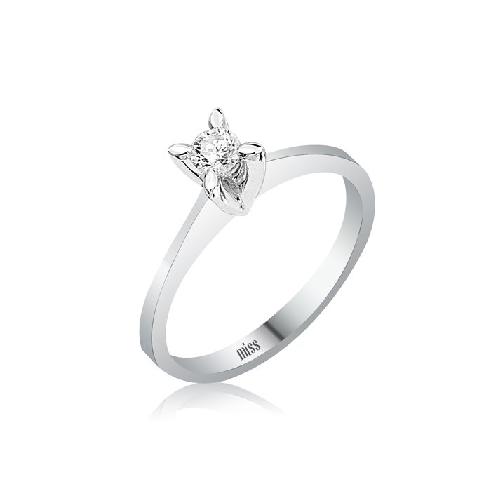 Pırlanta Tektaş Yüzük - 0,15 Karat Badem Tırnak 18 Ayar