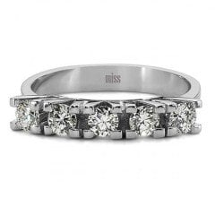 Beştaş Pırlanta Yüzük - 0,66 Karat 18 Ayar