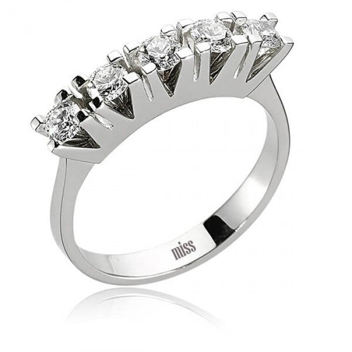 Beştaş Pırlanta Yüzük - 0,66 Karat 18 Ayar