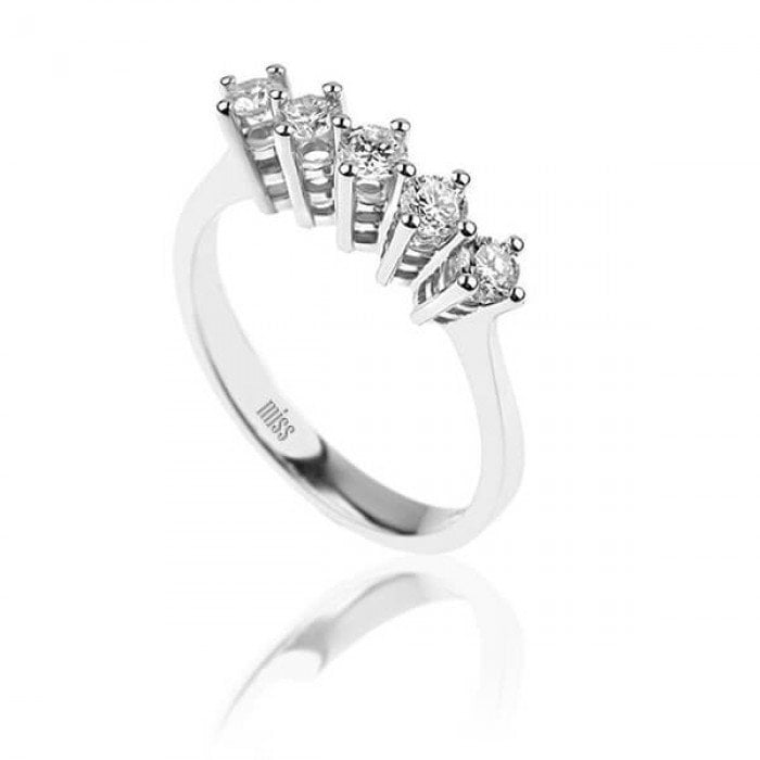 Beştaş Pırlanta Yüzük - G Renk 0,50 Karat 18 Ayar