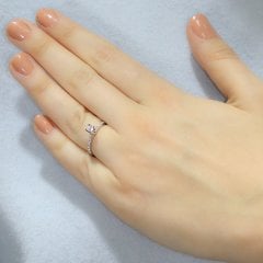 Tektaş Pırlanta Yüzük - 0,27 Karat Yanı Taşlı 14 Ayar