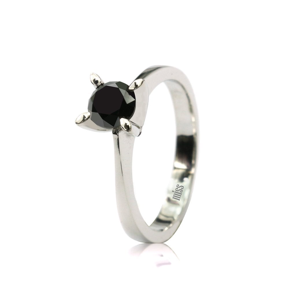 0,78 Karat Siyah Pırlanta Tektaş Yüzük